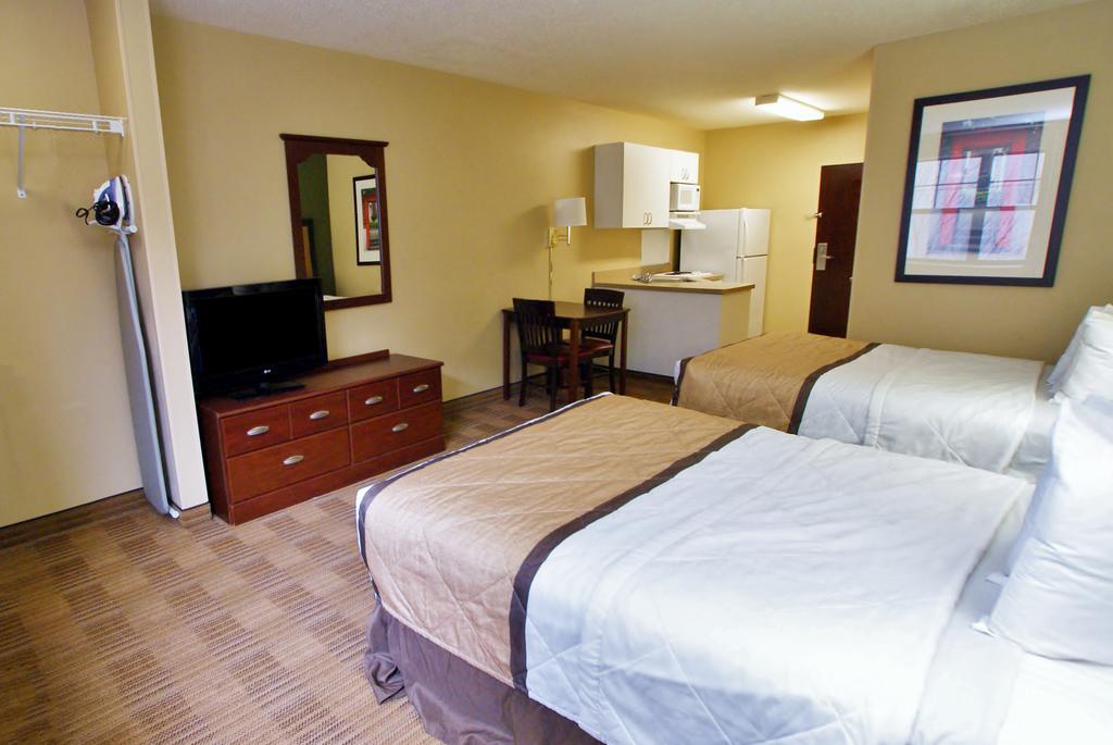 Extended Stay America Select Suites - Jacksonville - Lenoir Avenue East Екстер'єр фото