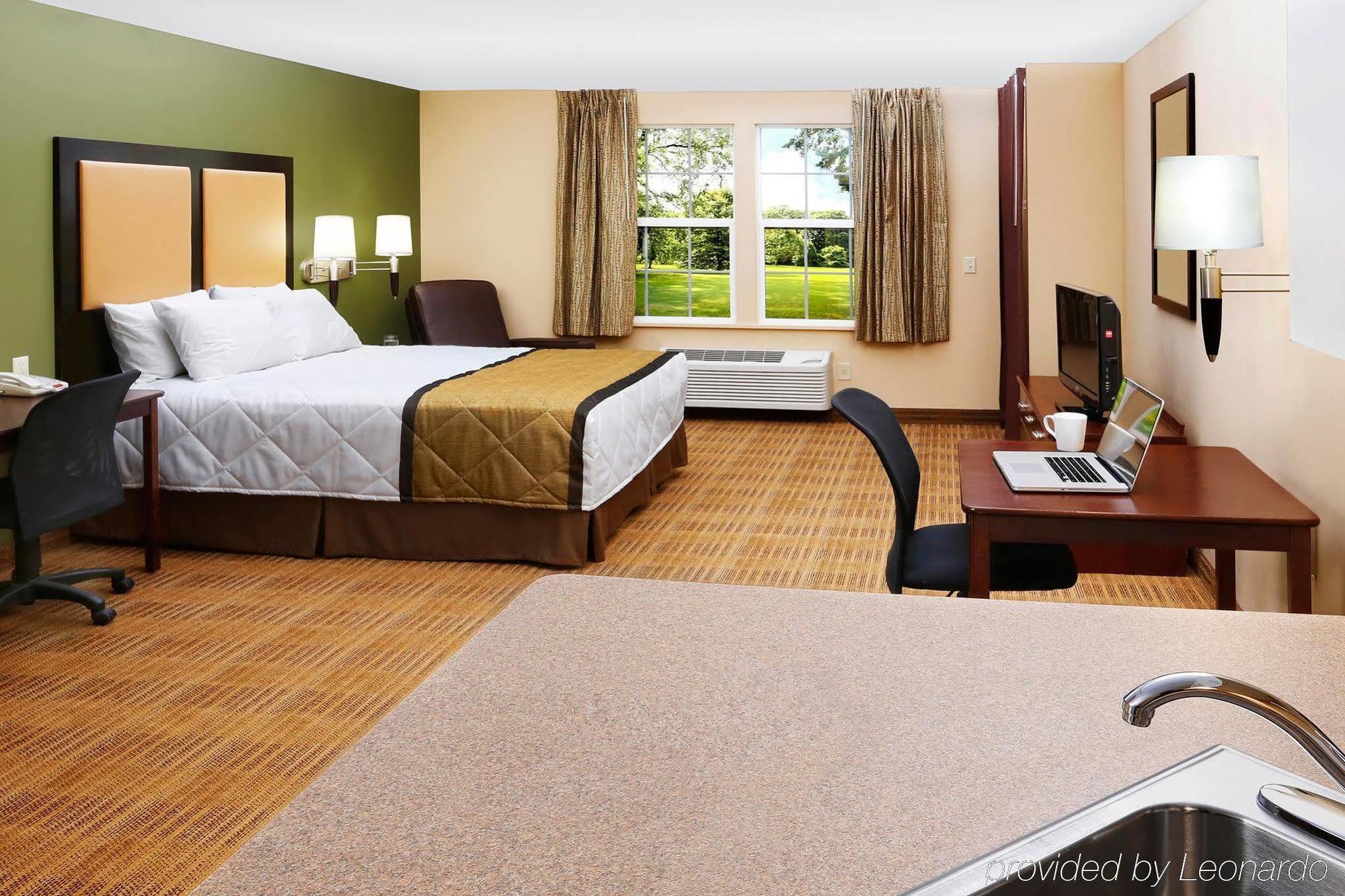 Extended Stay America Select Suites - Jacksonville - Lenoir Avenue East Екстер'єр фото